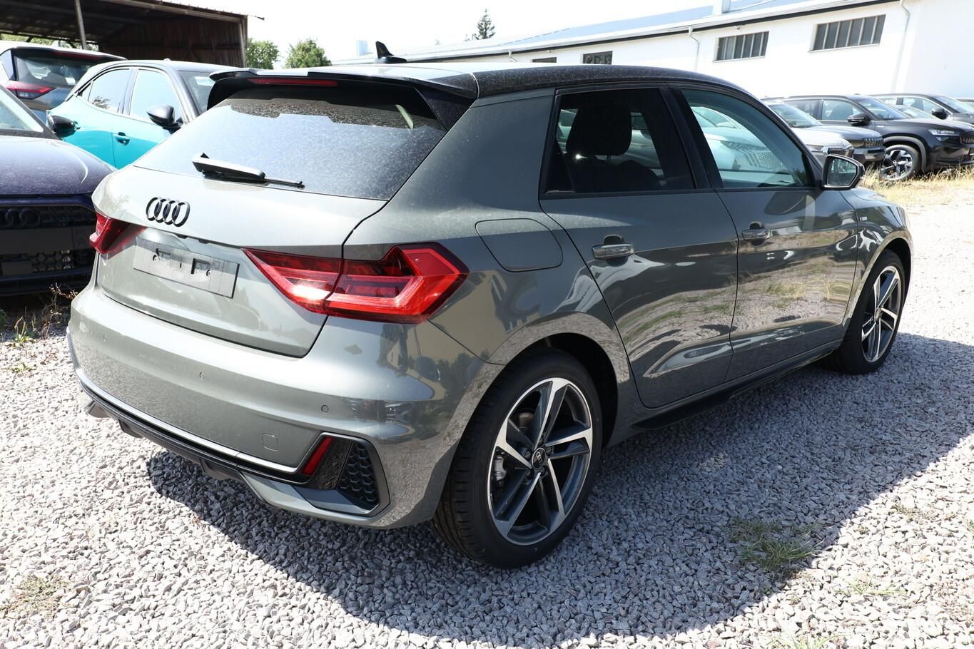 Audi A1 S line SB LED+ SportS CarPlay Kam 17Z Ke imagem 3