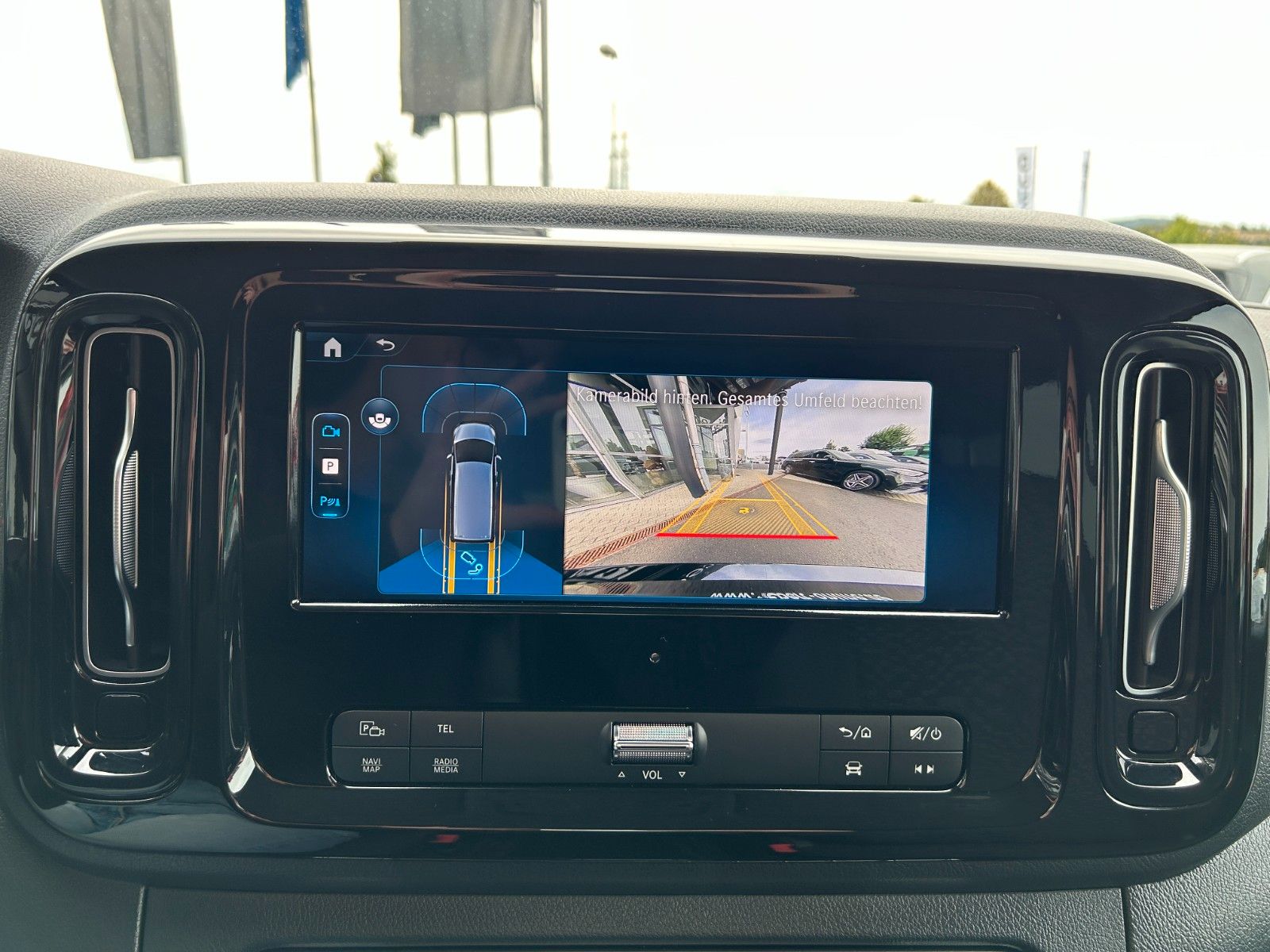 Fahrzeugabbildung Mercedes-Benz Vito 116 CDI 9G Tourer Select MULTIBEAM AHK2,5