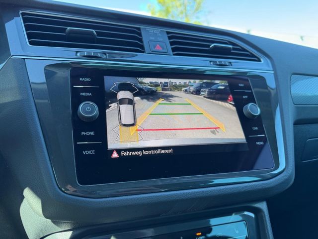 Tiguan Active 1.5 TSI StandHZG AHK-klappbar Navi