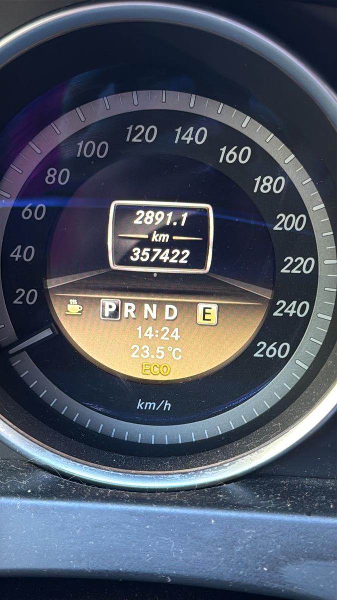 Mercedes-Benz C220 2012 — photo 9