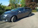 Toyota Avensis Combi 2,2-l-D-4D Automatik Executive... - Toyota Avensis: Executive