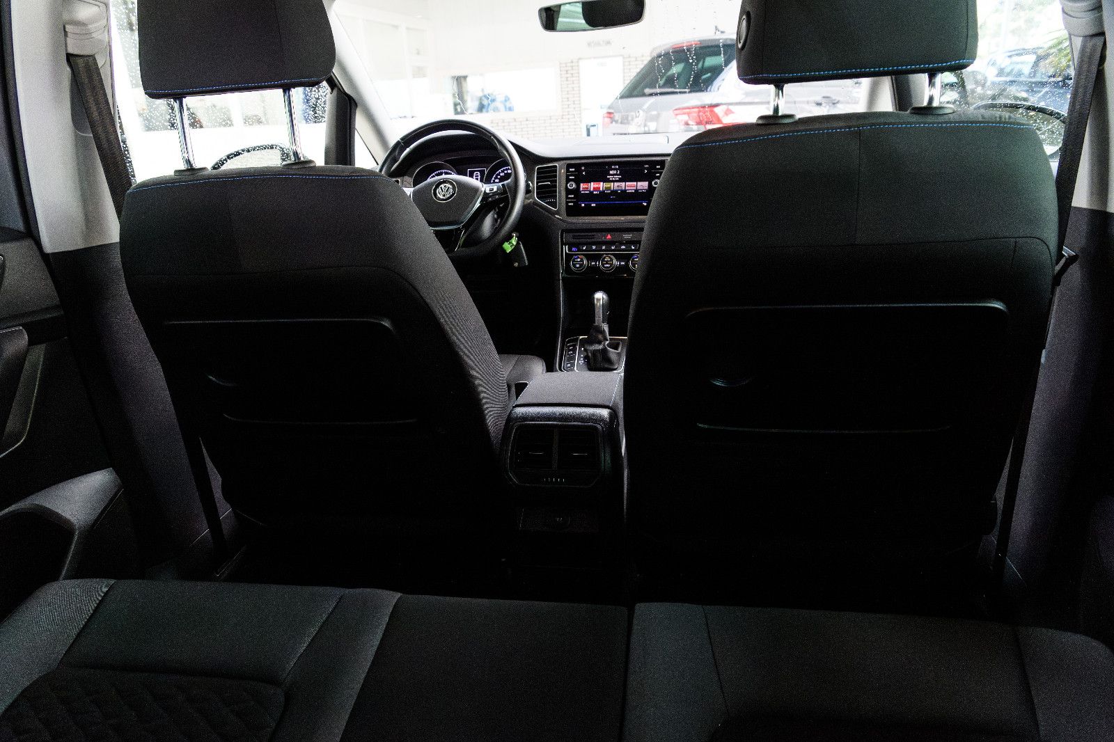 Fahrzeugabbildung Volkswagen Golf Sportsvan+LED+AHK+GJR+SHZ+NAVI+KAMERA