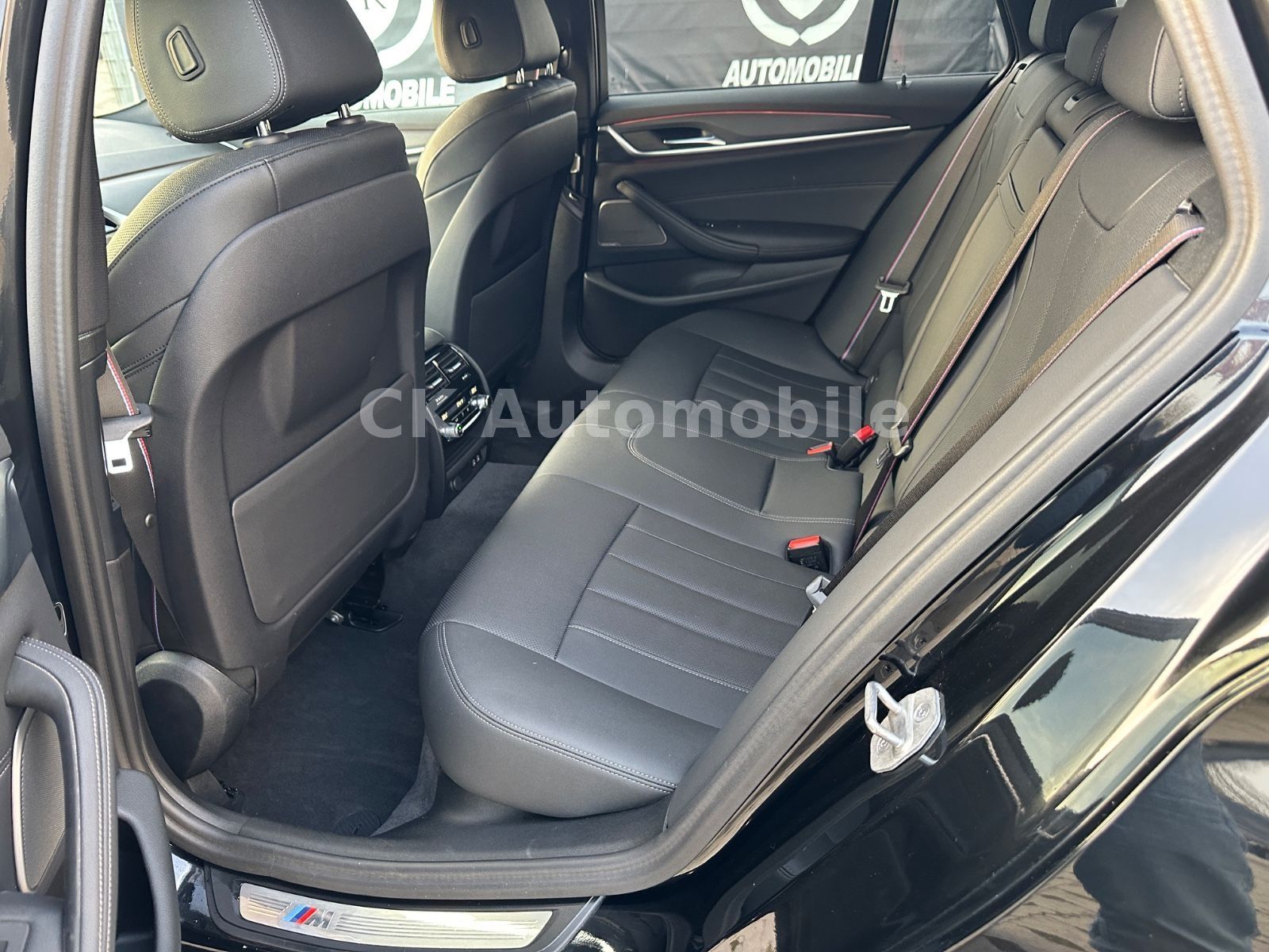 Fahrzeugabbildung BMW 530d xDrive M-Sport Facelift/Laser/Head-Up/AHK