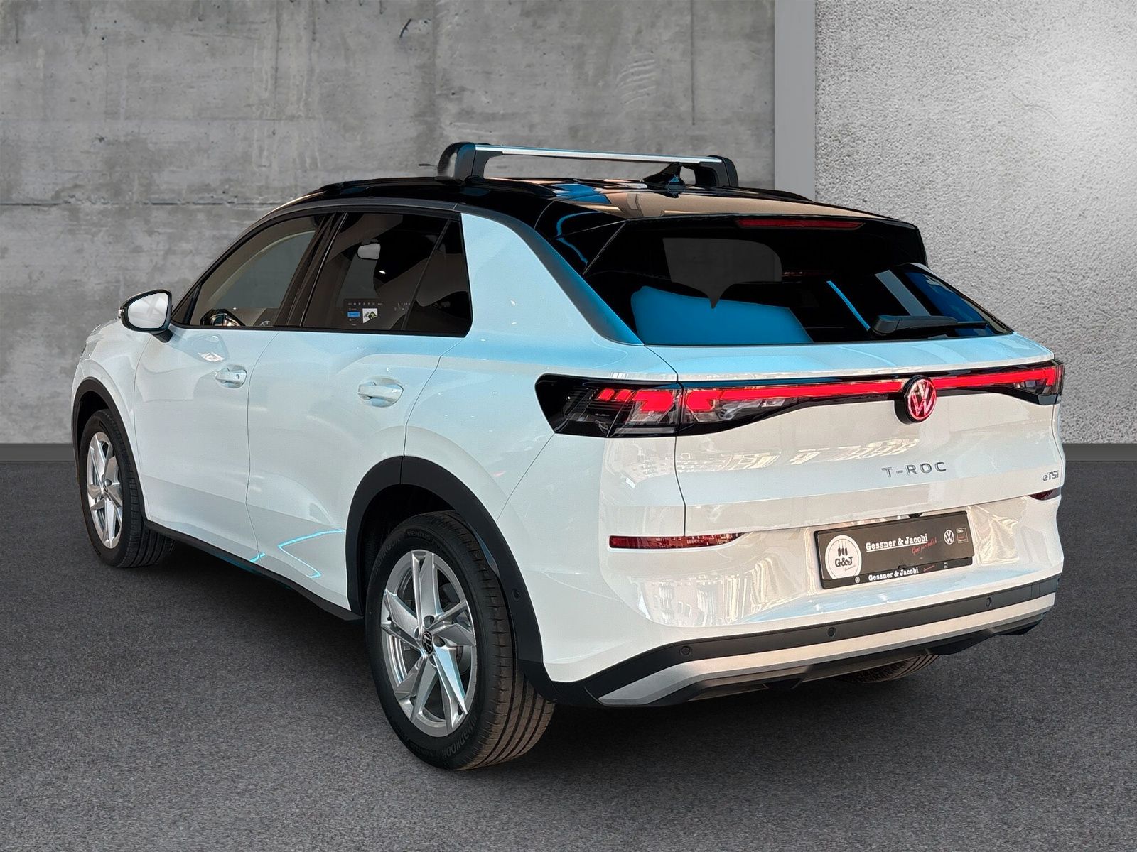 Fahrzeugabbildung Volkswagen T-Roc 1.5 eTSI Life Keyless ACC Kamera SHZ