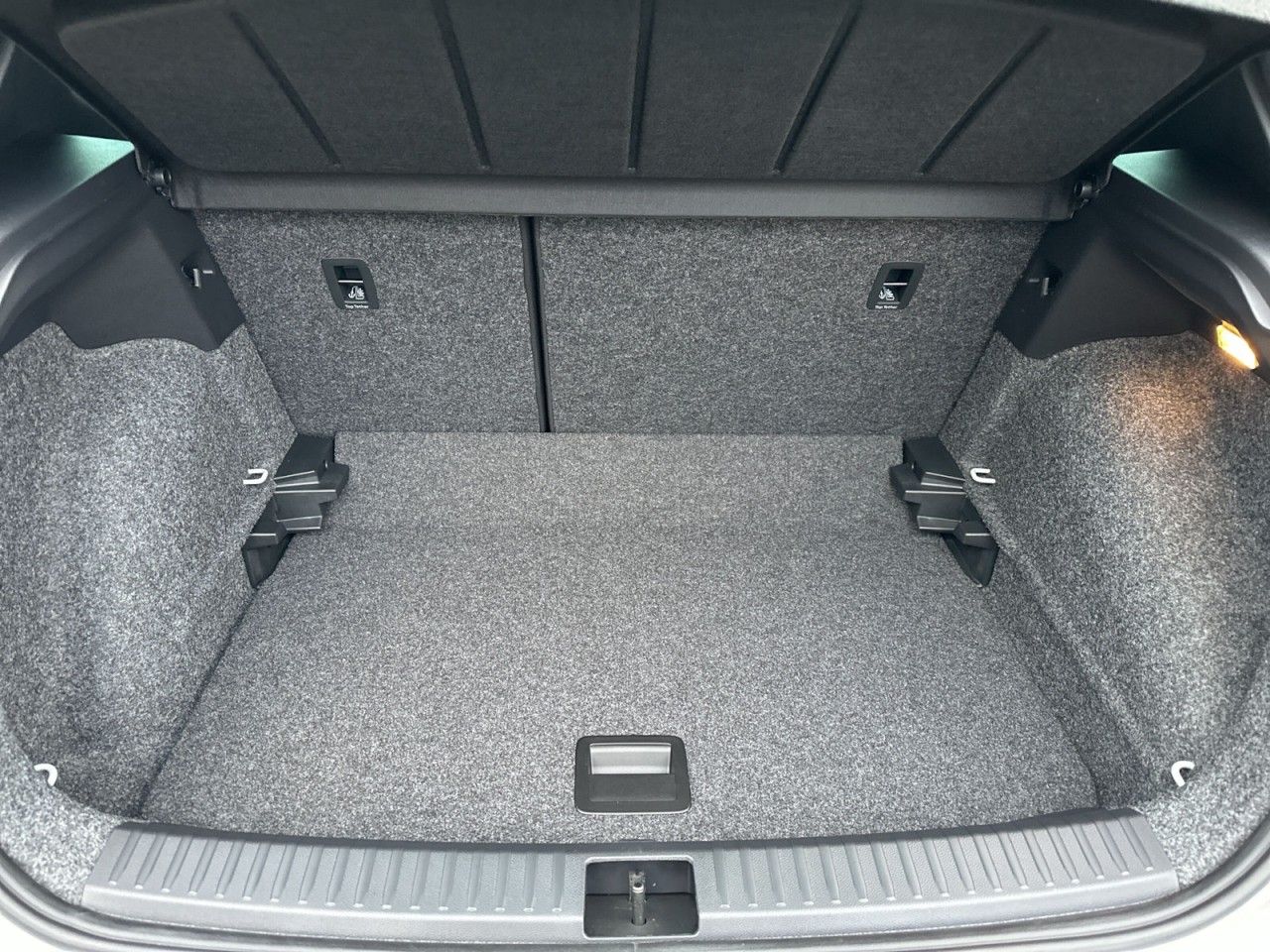 Fahrzeugabbildung SEAT Arona FR 1.0 TSI 116 PS 6-Gang