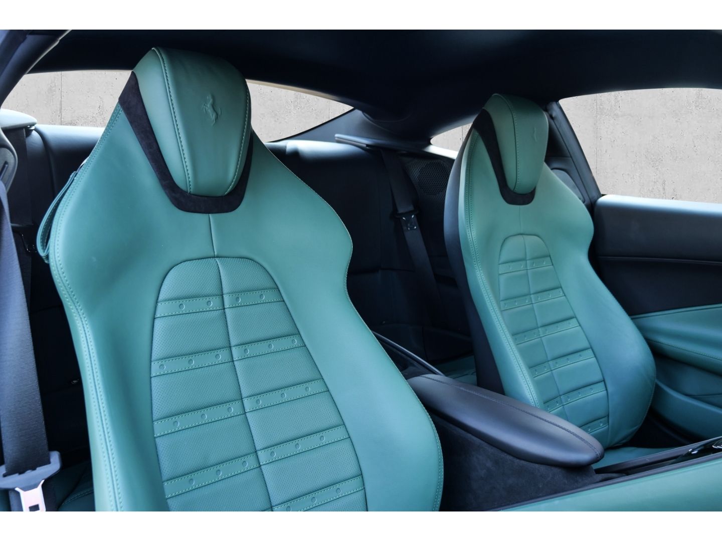 Ferrari Roma *MagneRide*CarPlay*Daytona-Design*Passenger foto 18