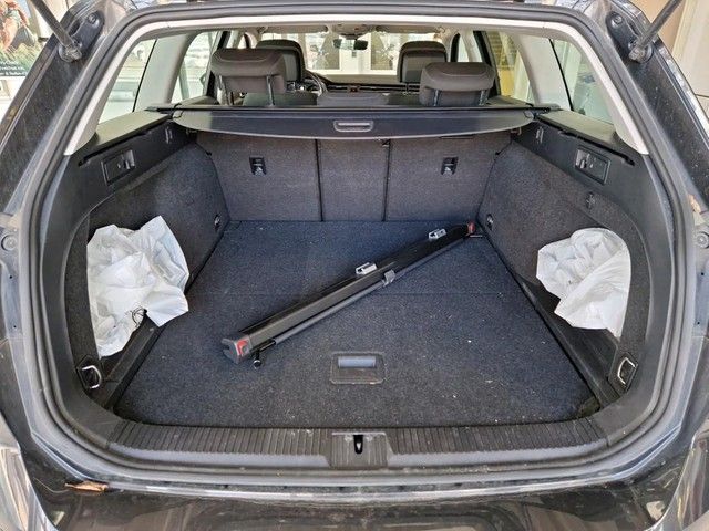 Fahrzeugabbildung Volkswagen Passat Variant Business 2.0TDI 4Motion Navi