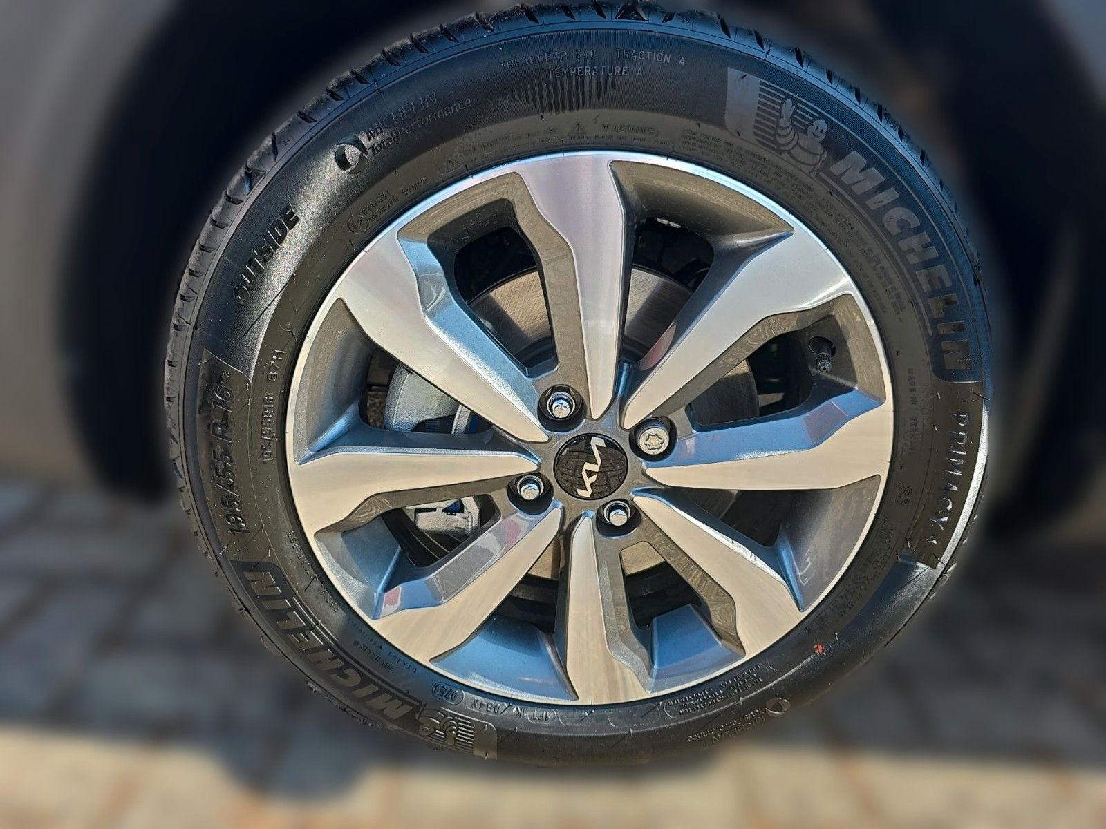 Fahrzeugabbildung Kia Stonic 1.0T 100 DCT Vision STD