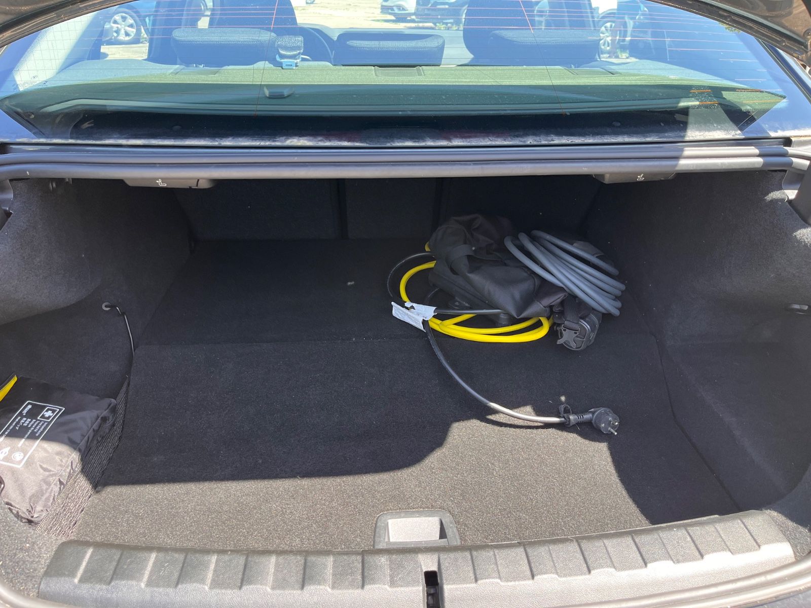BMW 320e Hybrid Navi LED DAB AHK 3 Zonen Klima foto 15