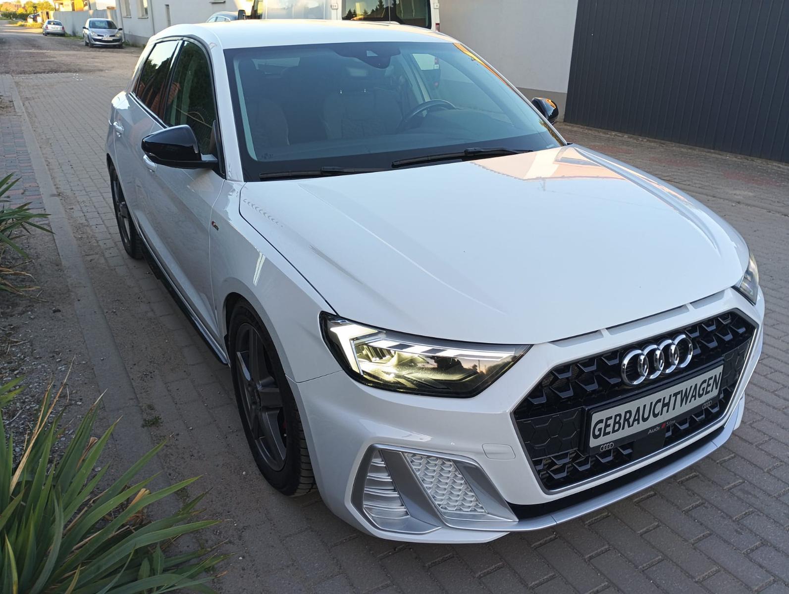 Audi A1 Sportback 40 TFSI RS line
