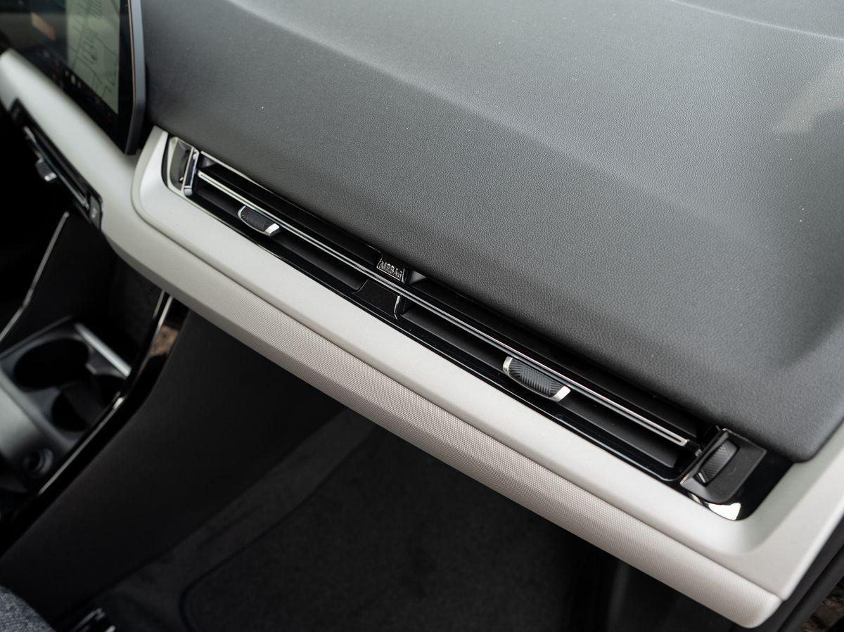 BMW Active 218i Active Tourer AHK Navi Kamera M Dachreling, миниатюра 10