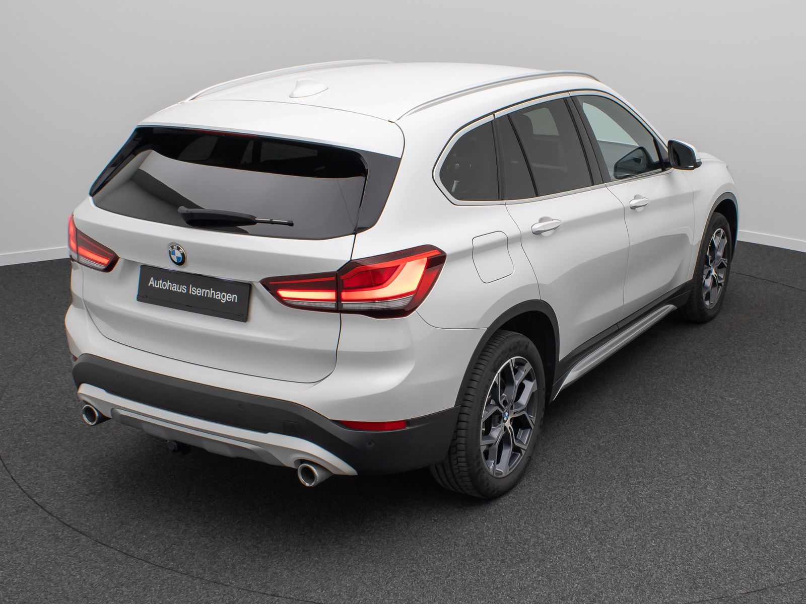Fahrzeugabbildung BMW X1 sD20d xLine Navi+HUD Kamera DAB AHK Sportsitz
