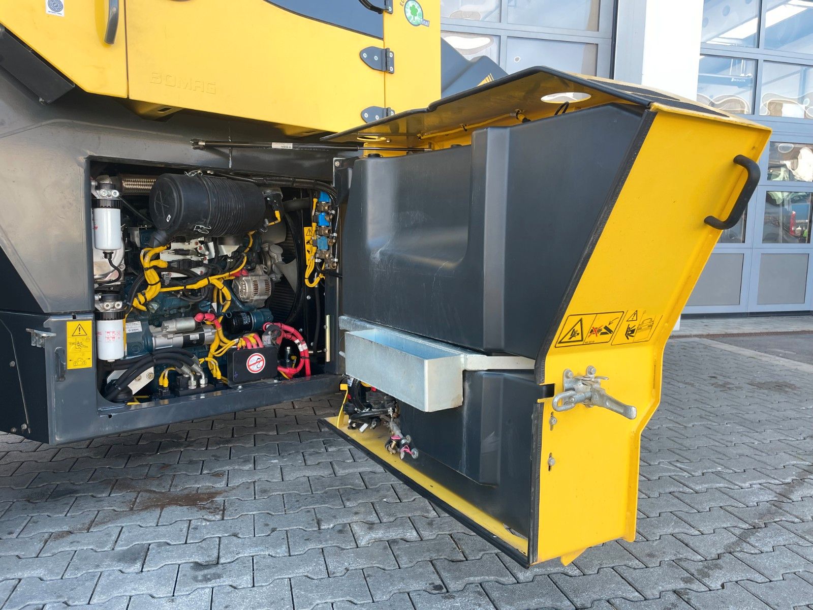Fahrzeugabbildung BOMAG BW 154 AP-4i AM / nur 731h / Asphalt Manager