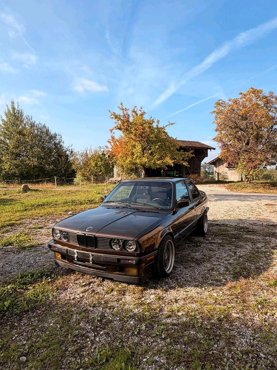 BMW 325