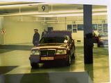 Mercedes-Benz E 220 Cabrio aus Familienbesitz im Werk abgeholt - Mercedes-Benz E 220 mit Benzin-Antrieb