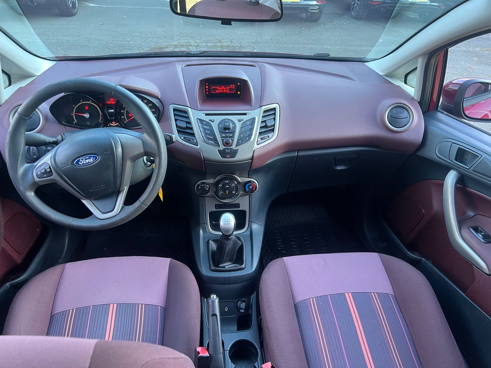 Fahrzeugabbildung Ford Fiesta Sonderlack *4/5 TÜRIG*