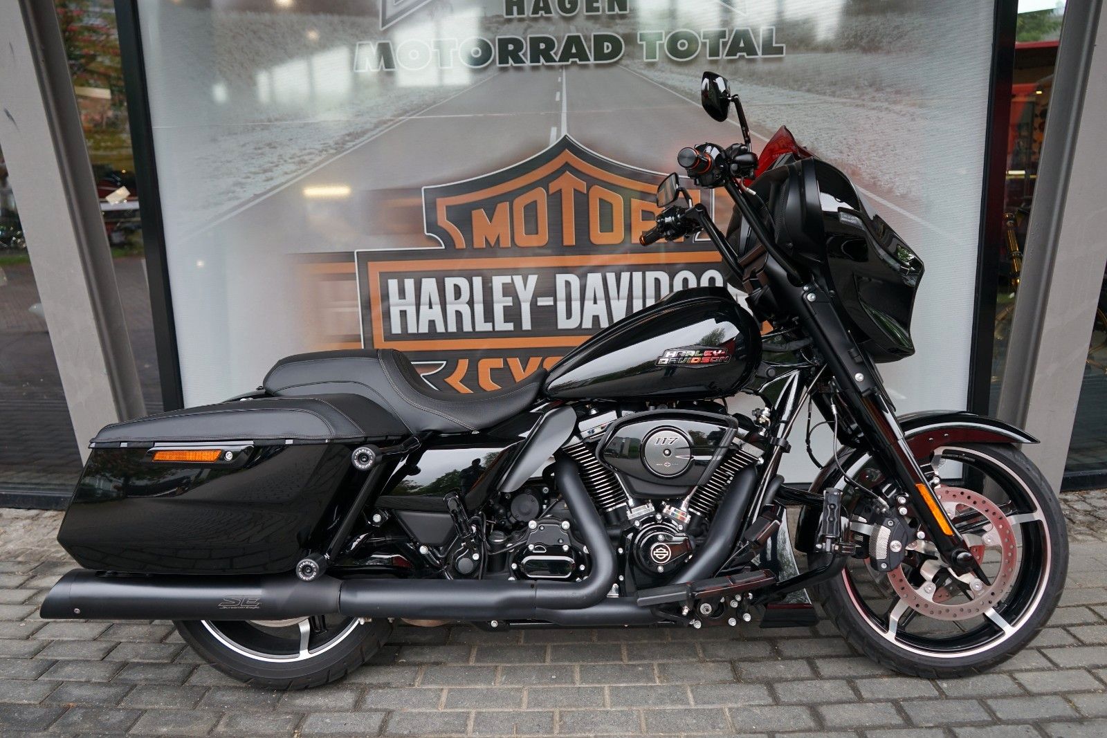 Fahrzeugabbildung Harley-Davidson Street Glide FLHX mit vielen Umbauten