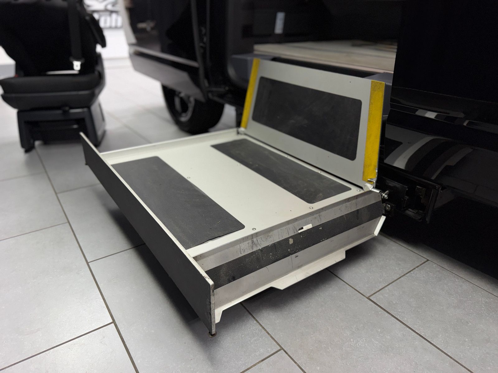 Fahrzeugabbildung Volkswagen T6 Multivan Trendline|Behindertengerecht|DSG|NAV