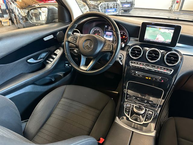 MYAUTOCENTER – Gebraucht- und Jahreswagen mit Werkstattservice in Pfaffenhofen Mercedes-Benz GLC *TÜVSERVICE NEU*TEMPO*AHK*SitzHZ*NAV*PDC*