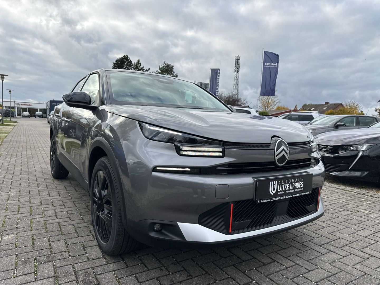 Fahrzeugabbildung Citroën C4 Collection Hybrid 145 Navi CarPlay