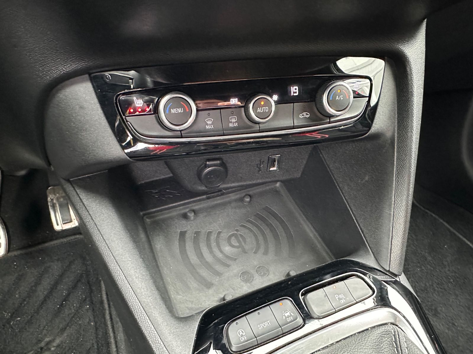 Fahrzeugabbildung Opel Corsa 1.2 Turbo GS Line LED/Kamera/GJR/GRA/SHZG