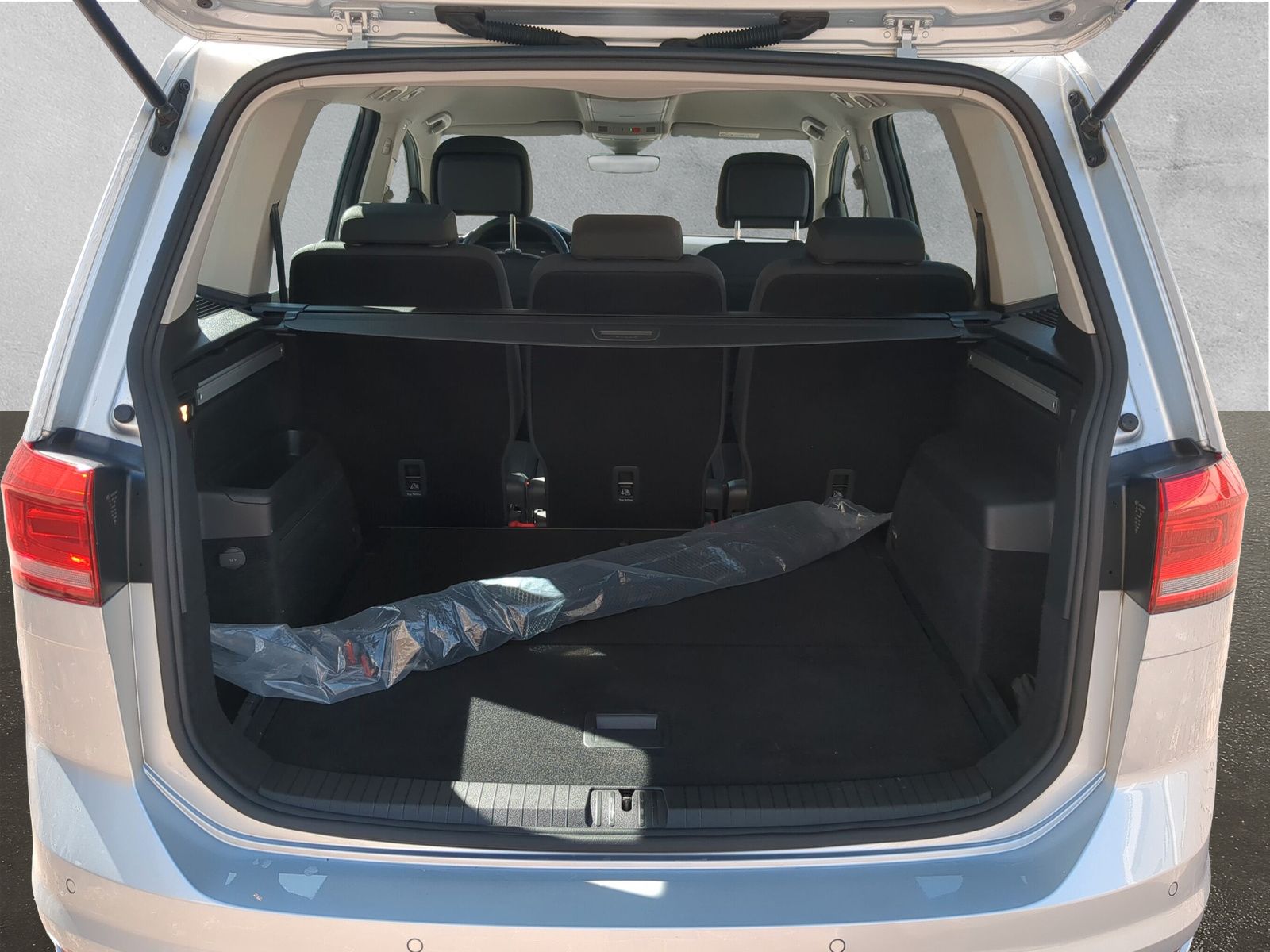 Fahrzeugabbildung Volkswagen Touran 2.0 TDI LED Sitzhzg. ACC