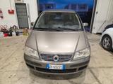 Fiat Idea 1.3 Multijet 16V 90 CV BlackStar - graue Fiat Idea