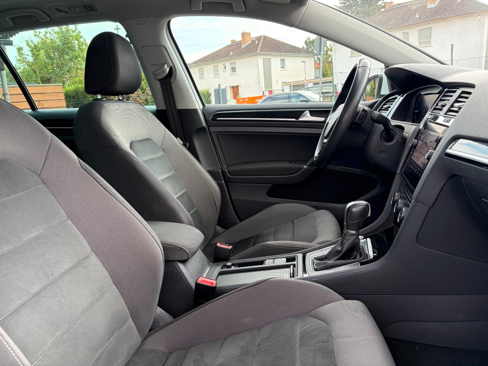 Volkswagen Golf VII Var Highline R Line*Pano*Kamera*ACC