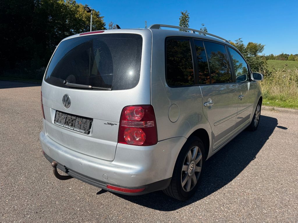 Volkswagen Touran Highline 2.0 TDI DSG,Klima,AHK