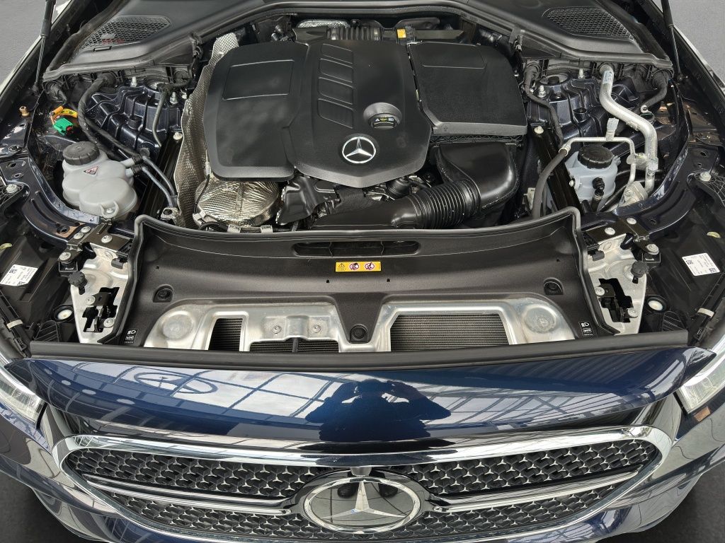 Fahrzeugabbildung Mercedes-Benz E 300 de T-Modell mit EQ Hybrid Technologie AHK