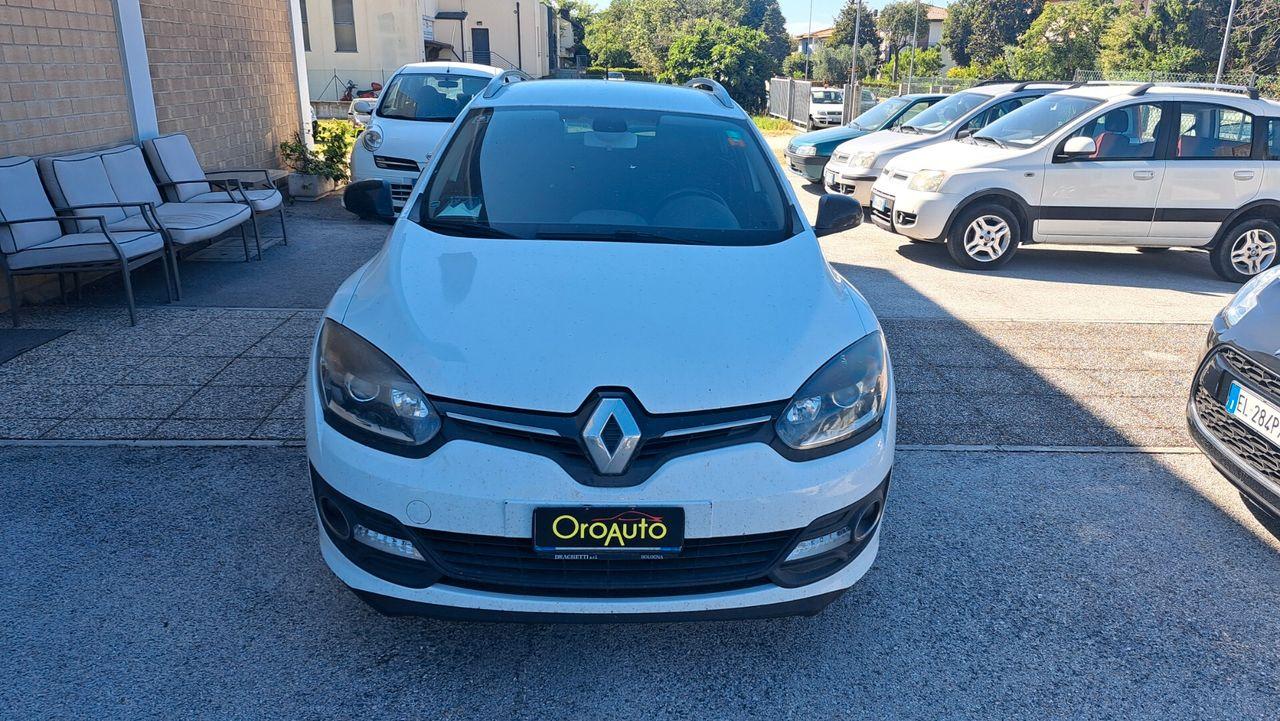 Renault Megane 2015 — interior