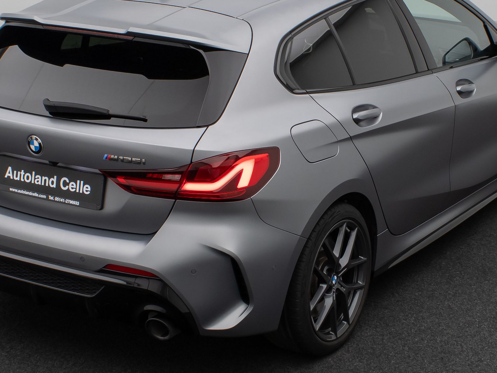 Fahrzeugabbildung BMW M135i xD Panorama Kamera HUD DAB H/K Komfort 18"