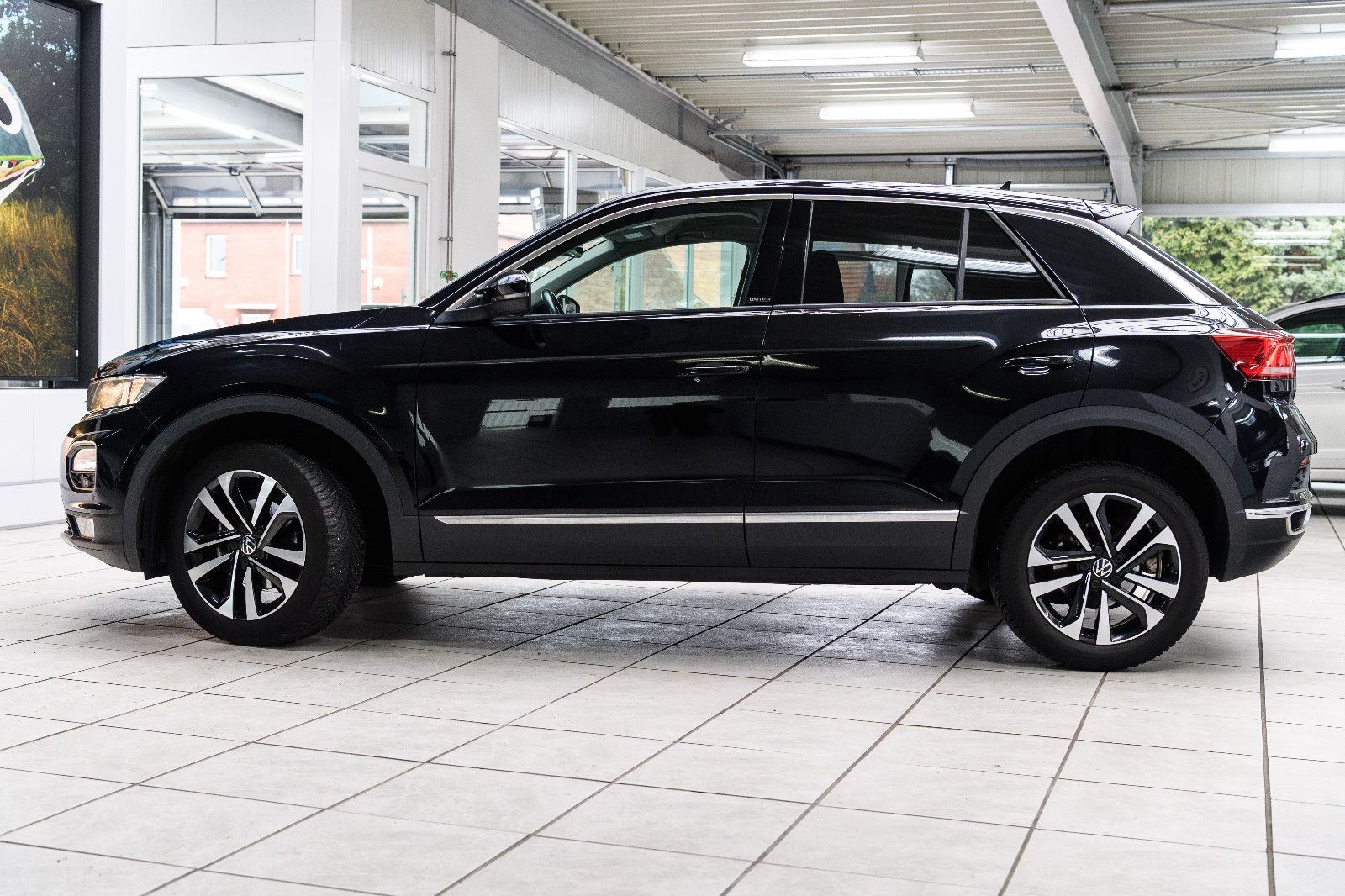 Fahrzeugabbildung Volkswagen T-Roc 1,5 United+LM+SH+PDC+Drive Mode+Digi Cockp