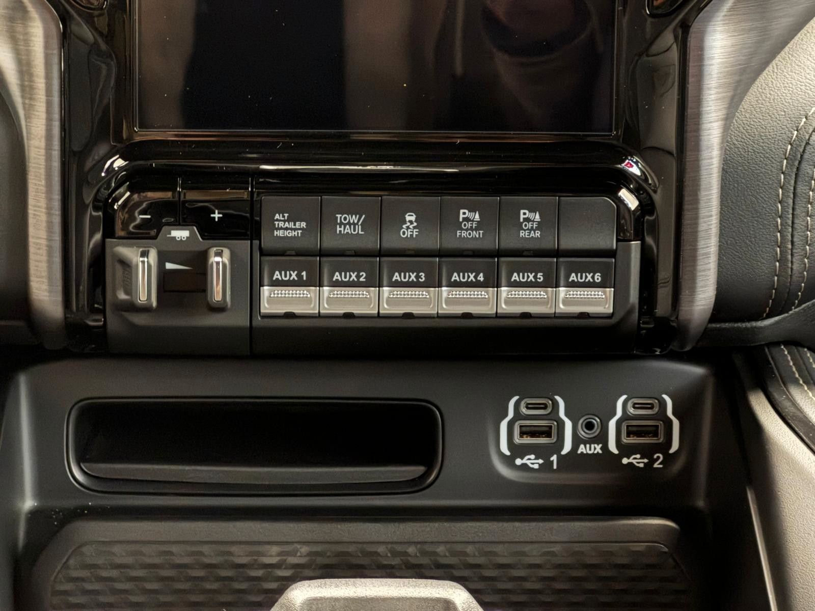 Fahrzeugabbildung Dodge RAM 2500 6.4-V8 LUFTFED. KABINE GLADIATOR XLE