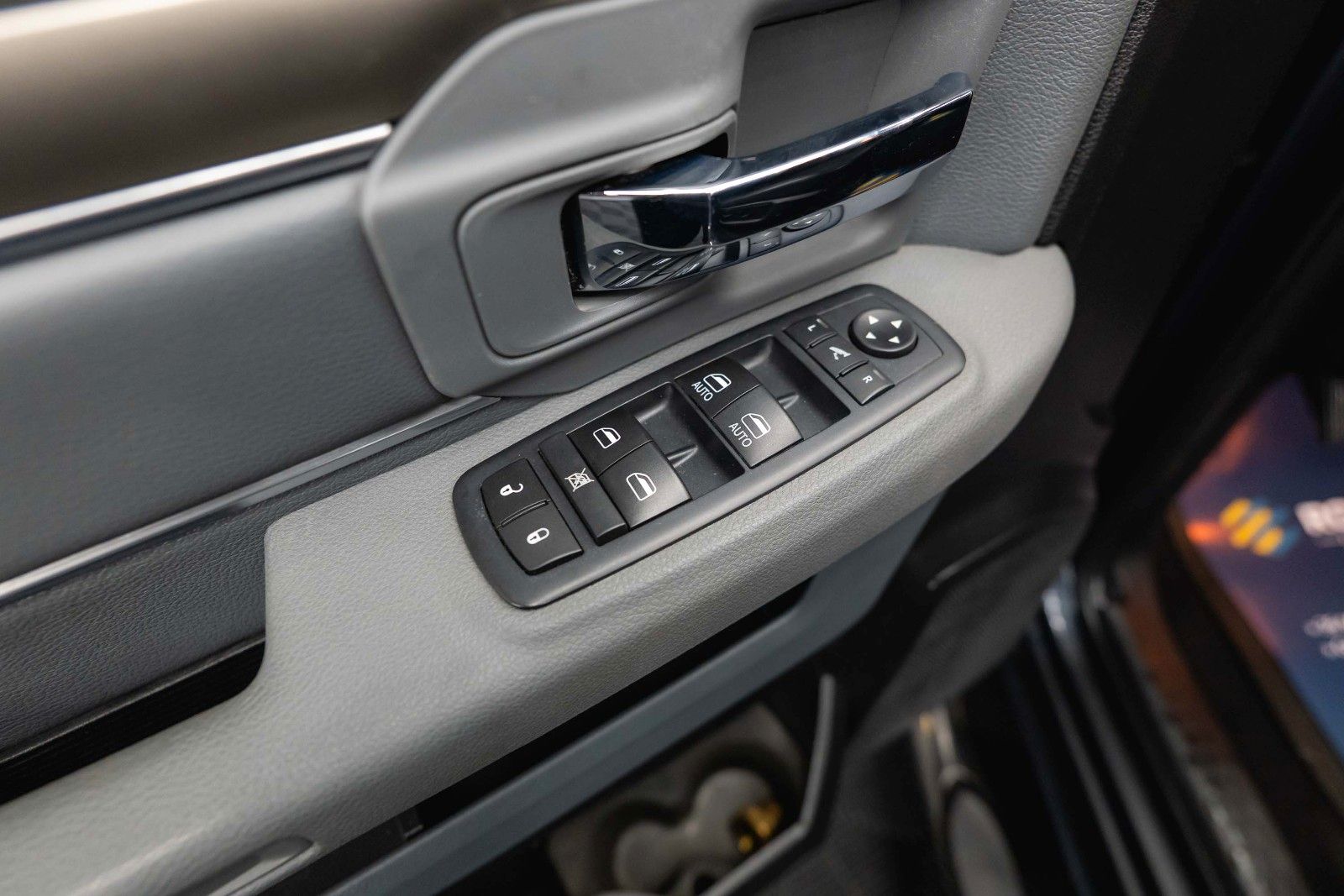 Fahrzeugabbildung Dodge RAM 5.7 V8 HEMI LPG PRINS | LONGBED | 20 Zoll