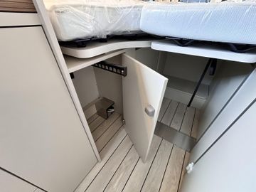 Westfalia Columbus 640 E 18 ZOLL AT SOLAR Kleiderschrank