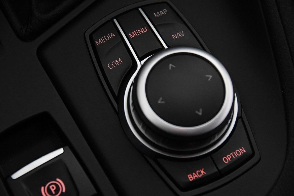 BMW X1 xDrive25e *1.Hand*Navi*Park ass.*Standheizung foto 15