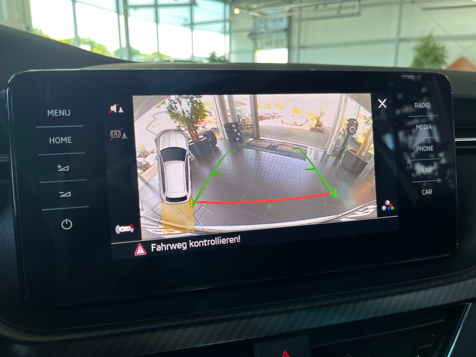 Fahrzeugabbildung SKODA Kamiq Monte Carlo PANO LED NAVI ALU