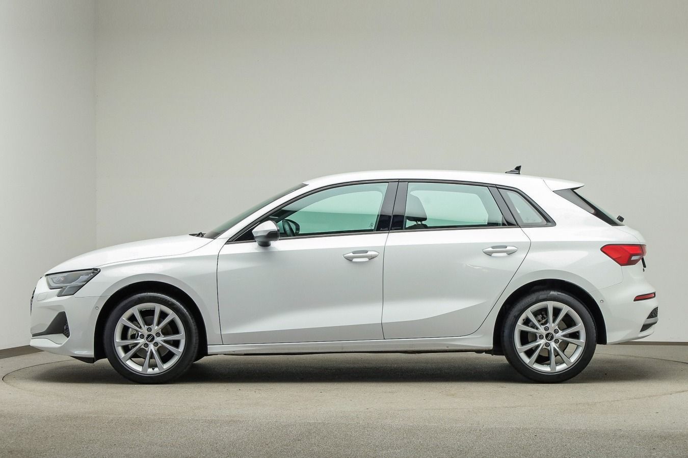 Audi A3 Sportback advanced 30 TFSI Navi, Klima Plus imagem 3
