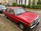 Mercedes-Benz Tausche Oldtimer W123 200D gegen Familienbus - Mercedes-Benz 200 aus 1980