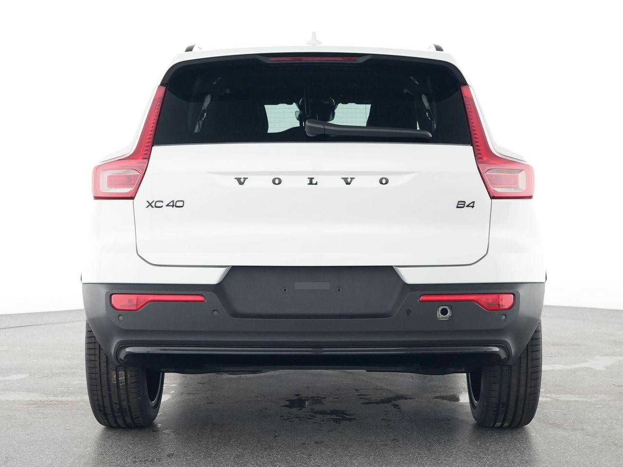 Volvo XC40 B4 Plus Black Edition 2WD