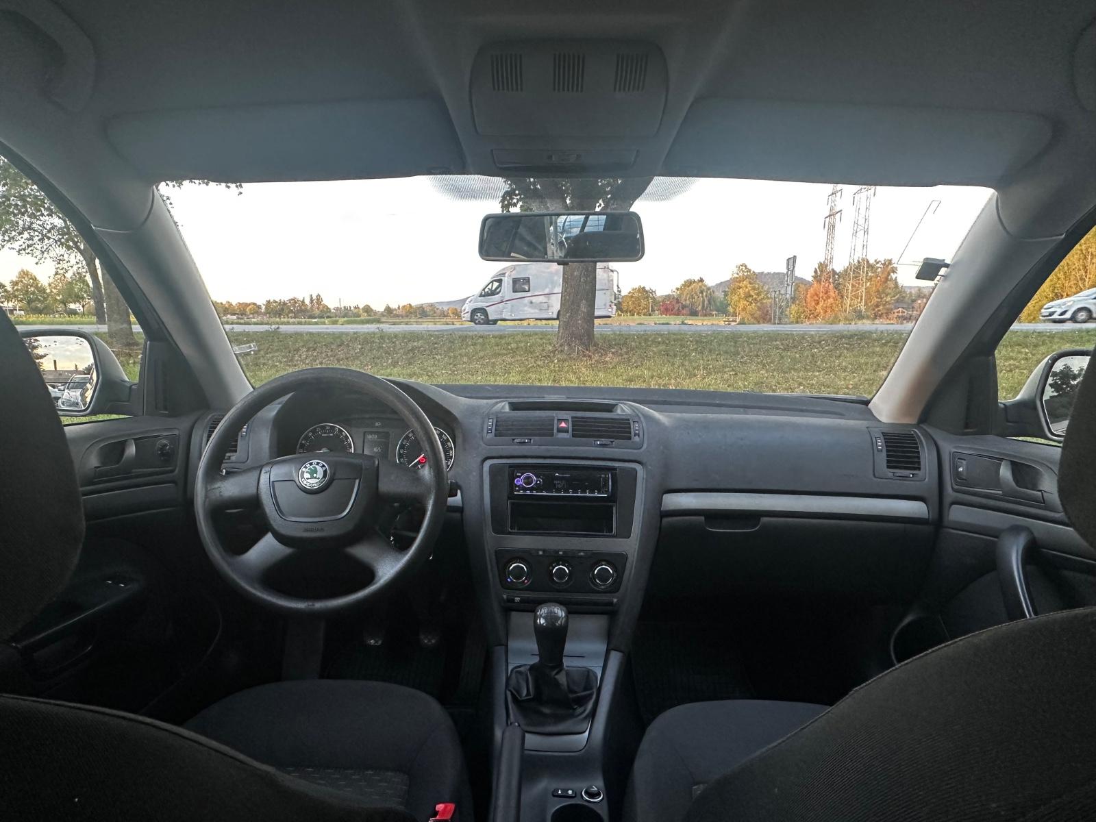 Skoda Octavia 2011 — photo 11