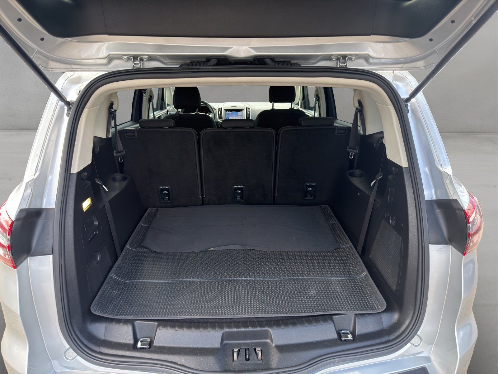 Fahrzeugabbildung Ford S-Max 1.5 Business KAMERA/TEMPOMAT/NAVI/SHZ/