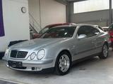 Mercedes-Benz CLK 200 Sport 1Hand - Mercedes-Benz CLK 200: Sport