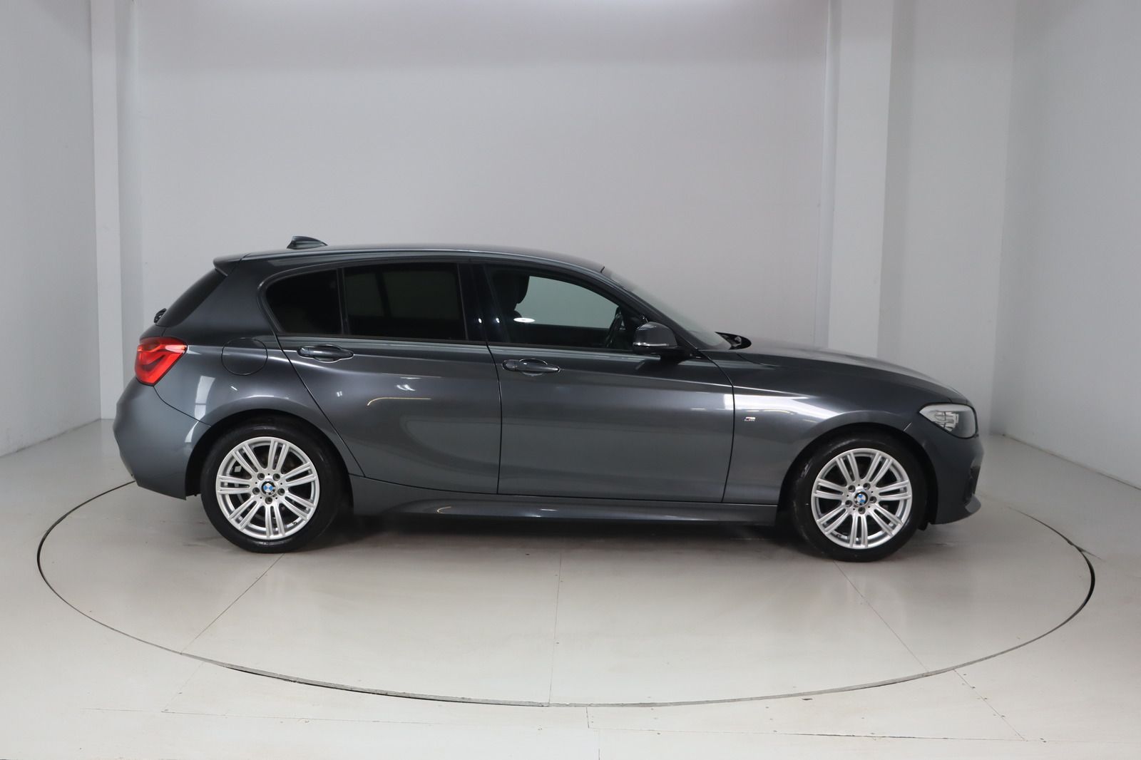 Fahrzeugabbildung BMW 118 i M Sport Paket 1. Hand