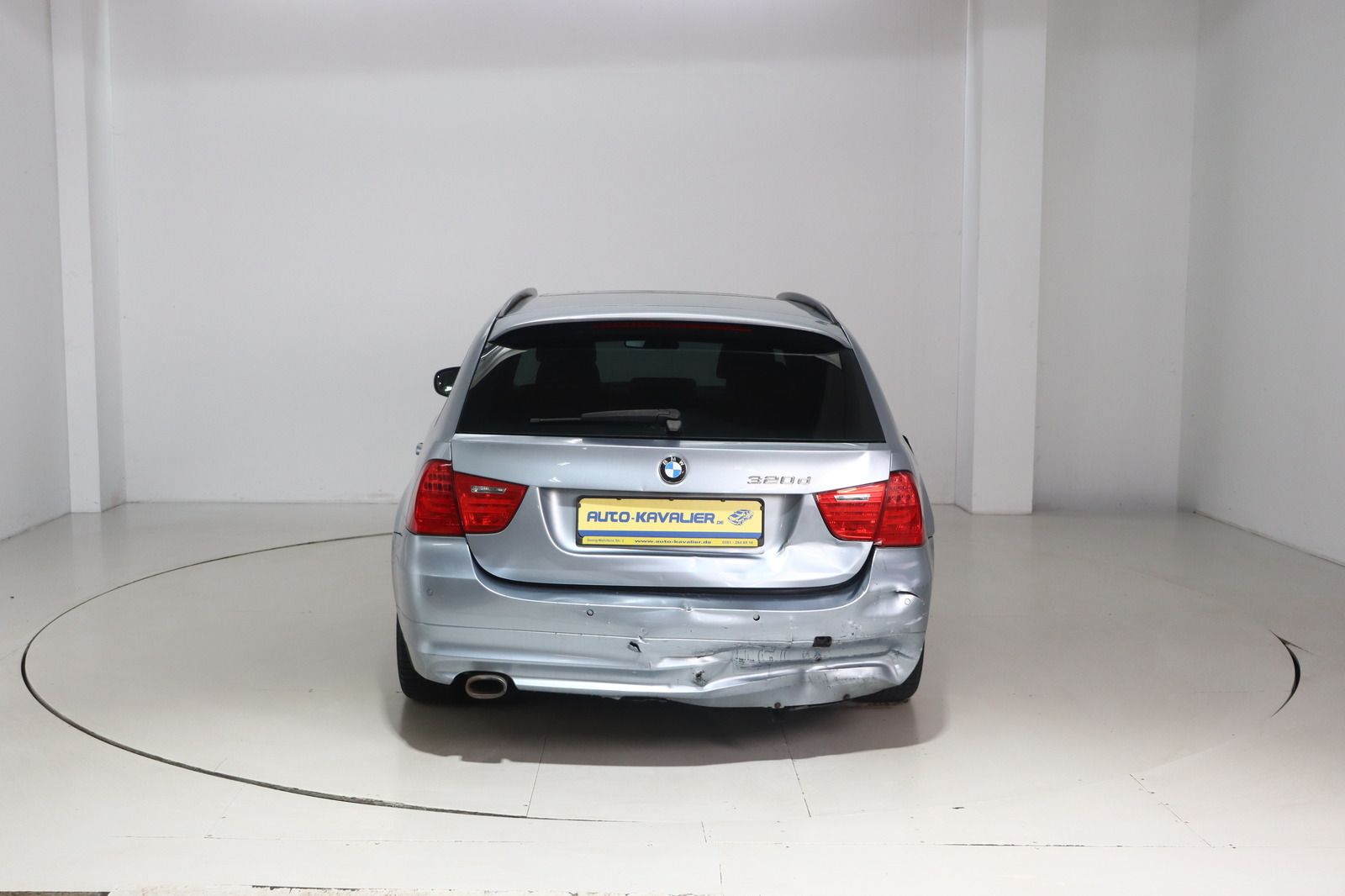 Fahrzeugabbildung BMW 320 d Touring *Panoramadach