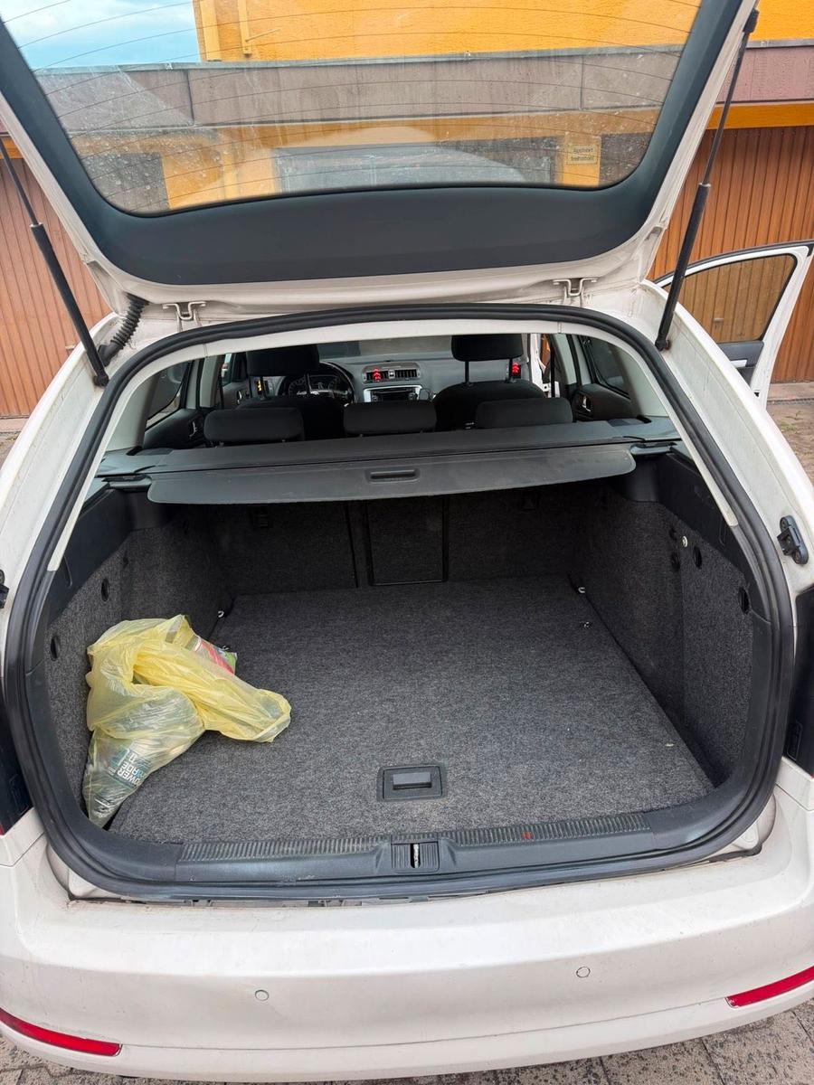 Skoda Octavia 2011 — photo 7
