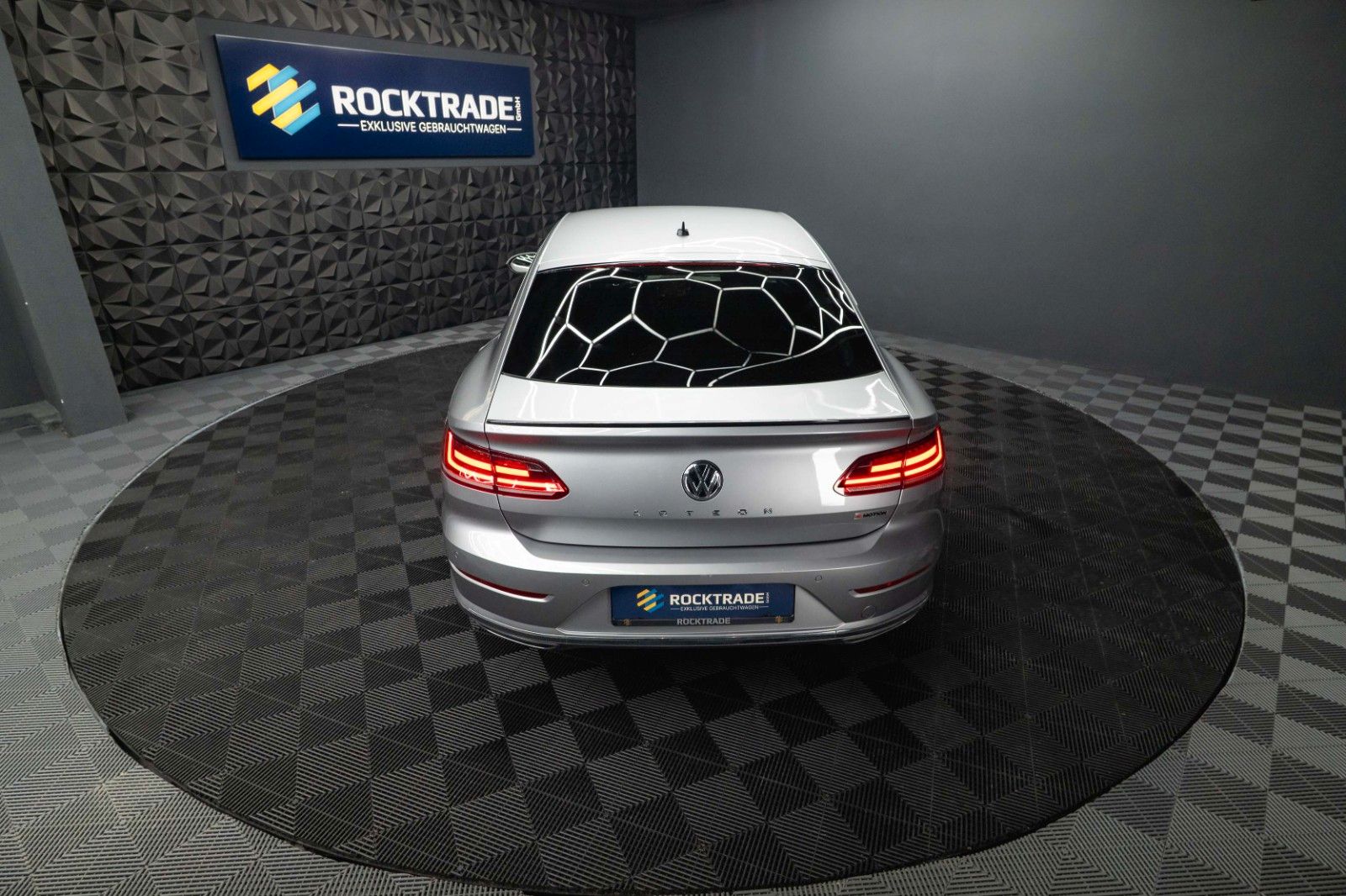 Fahrzeugabbildung Volkswagen Arteon R-Line+ 4Motion | ACC | Massage | LED