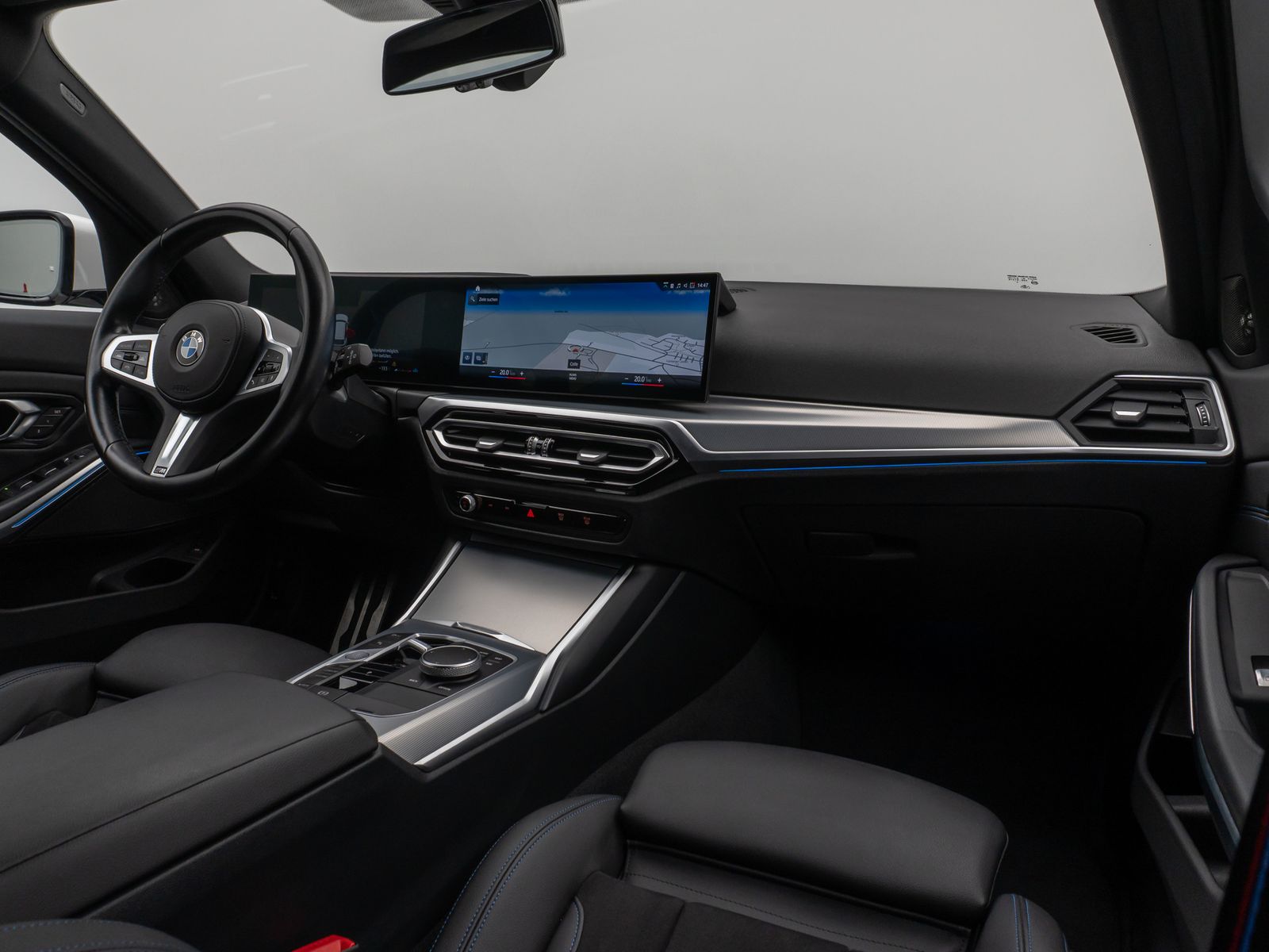 Fahrzeugabbildung BMW 320d xD M Sport Pro Kamera HUD DAB H/K AHK Komfo