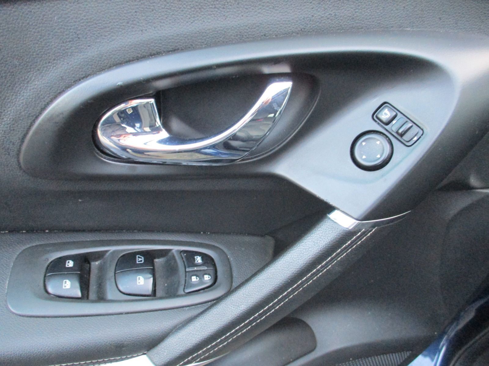 Fahrzeugabbildung Renault KADJAR 1.2 LED / Sitzhg. / RF Kamera